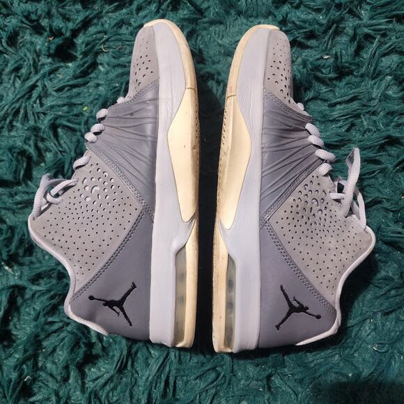 Air Jordan Grey Basketball Sneakers Size 8 Men’s Retro Jumpman Logo - Picture 1 of 6